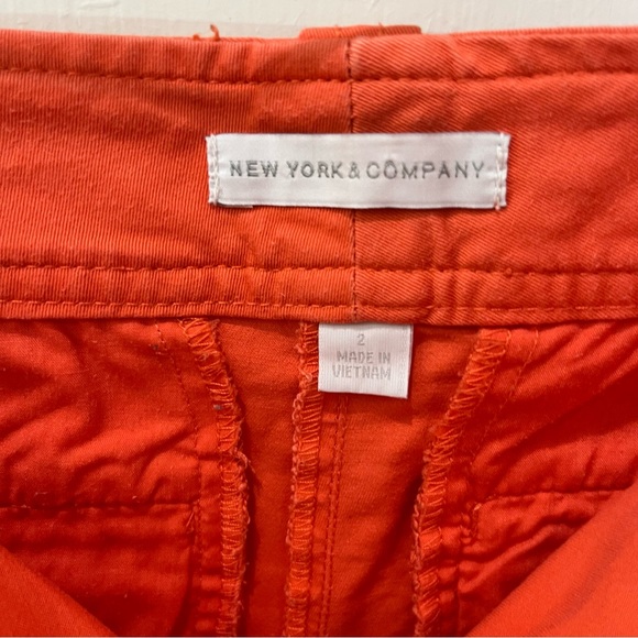 New York & Co, Size 2, Orange Shorts - Picture 2 of 3